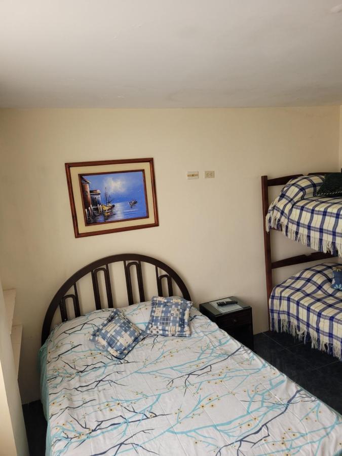 Hostal Haziel Salinas Kültér fotó