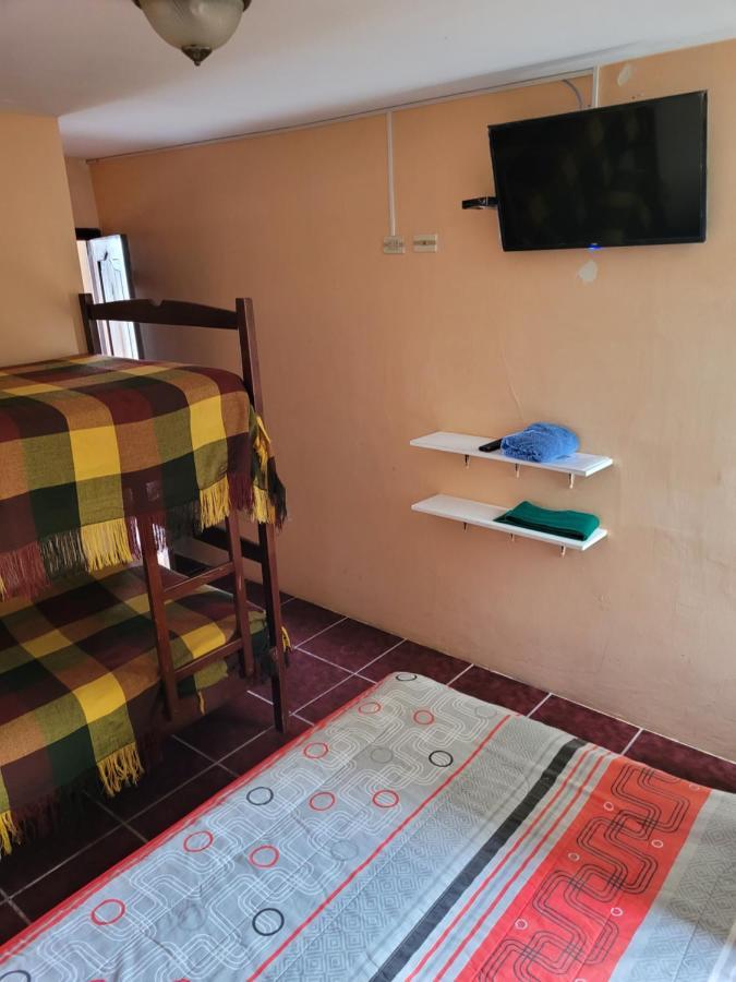 Hostal Haziel Salinas Kültér fotó